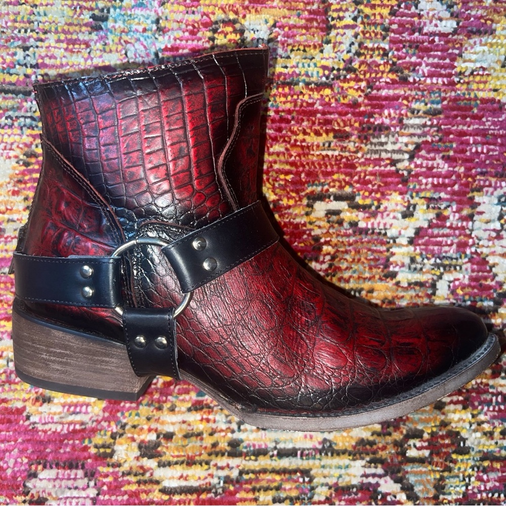 **sold** Freebird Red Croc Santiago Size 11